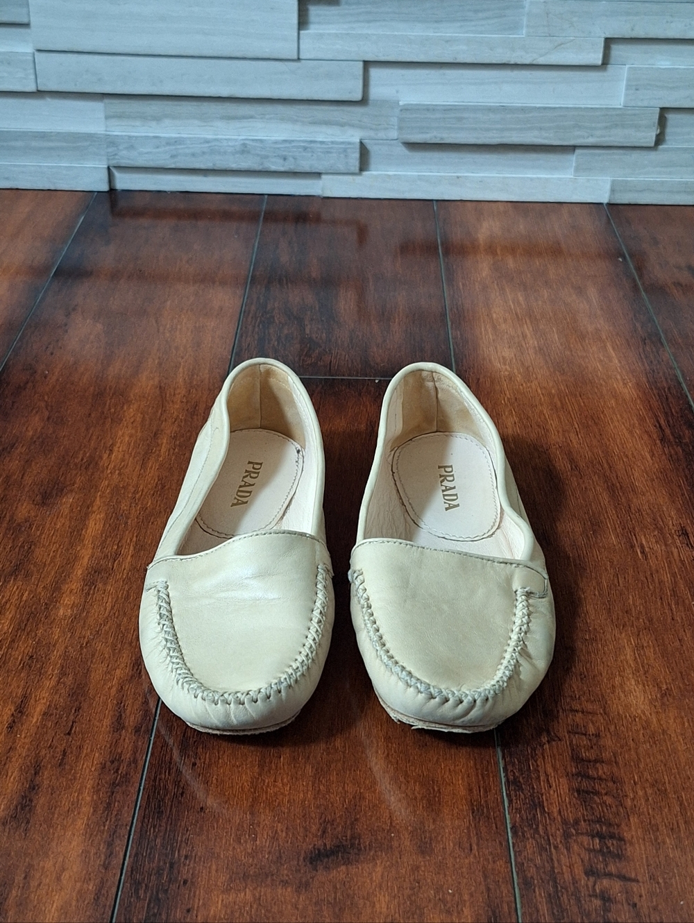 Prada Leather Loafers Flats Beige EU 35.5 US 5 / 5.5 Made in Italy - Picture 3 of 8